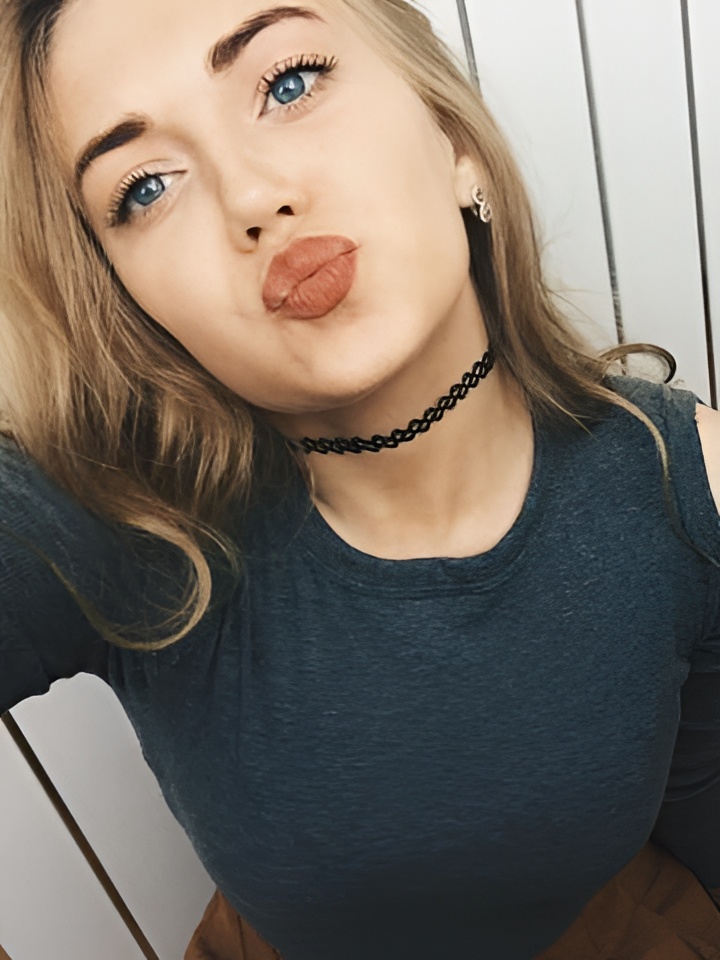 Индивидуалка Юна, доступна для личного знакомства от 2500 руб