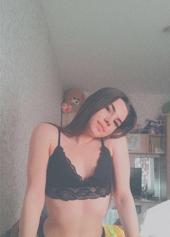 Лизка привлекальеная девушка из Успенки цена от 3500 руб