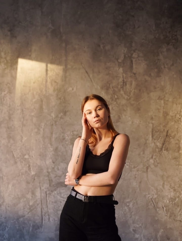 Ульяна привлекальеная девушка из Успенки цена от 8000 руб