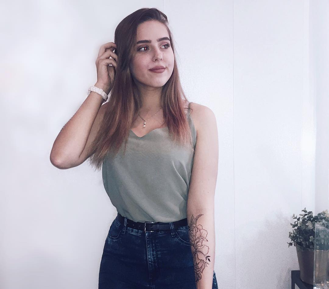 Катя привлекальеная девушка из Успенки цена от 3500 руб